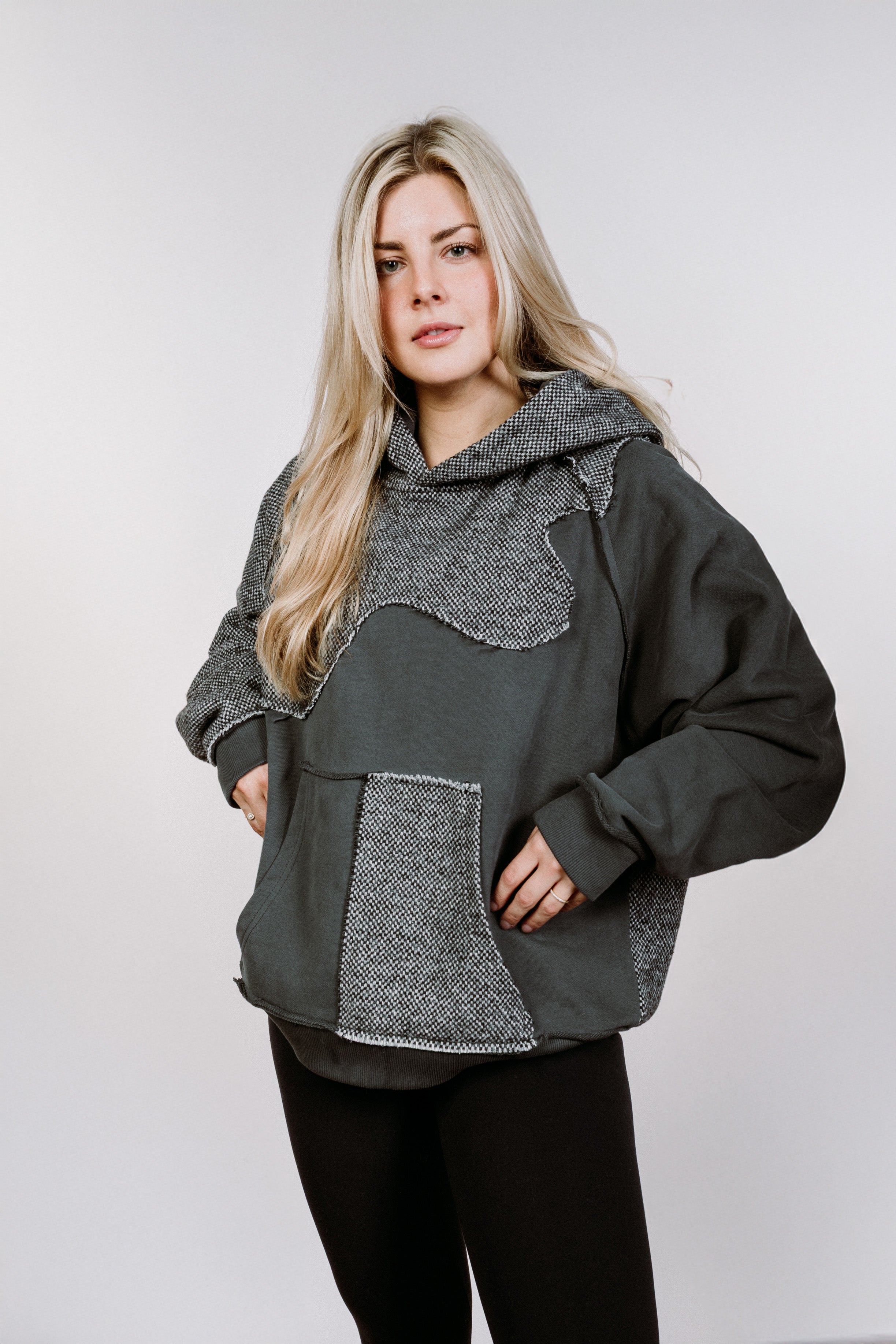 TOKYO NIGHTCODE HOODIE