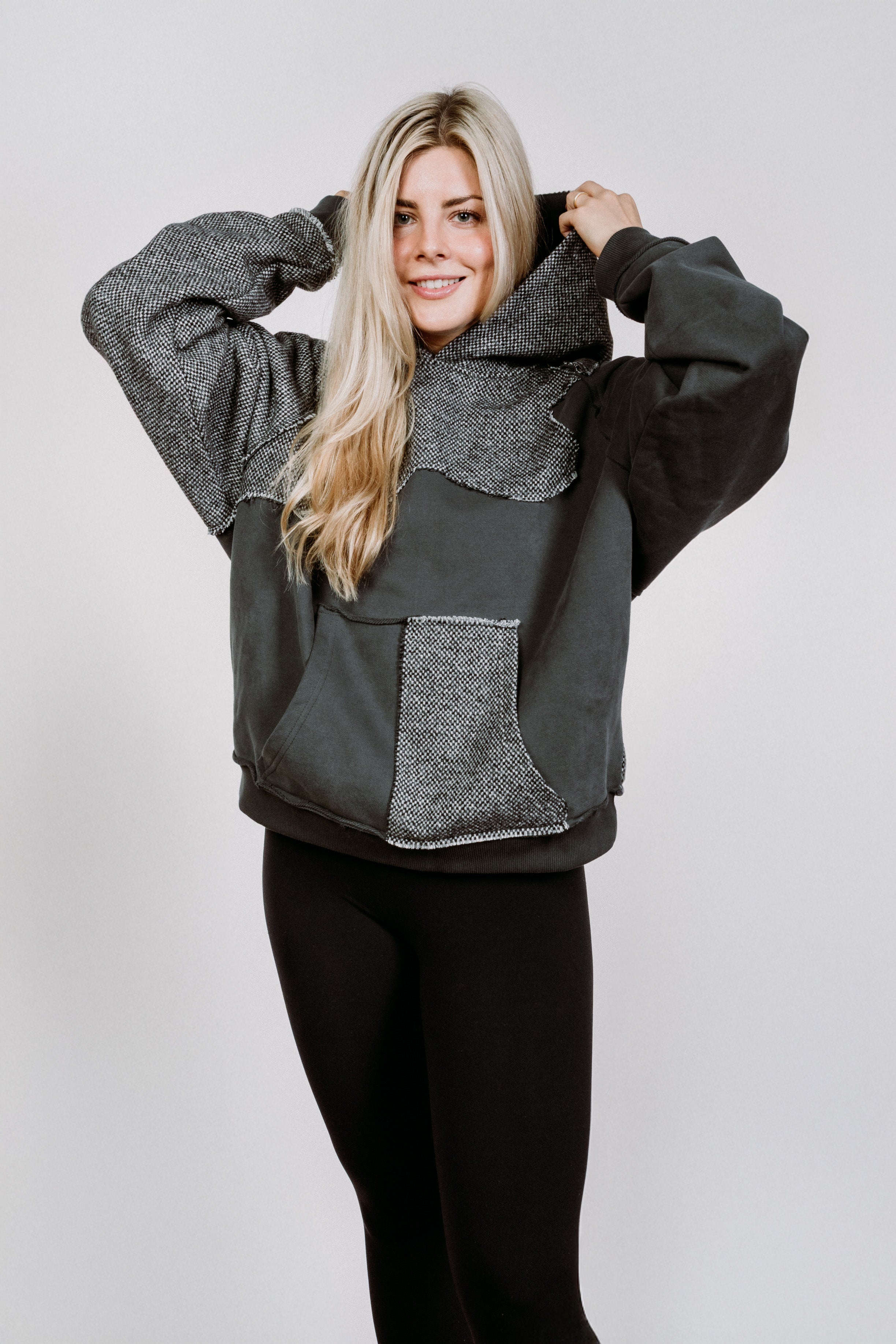 TOKYO NIGHTCODE HOODIE